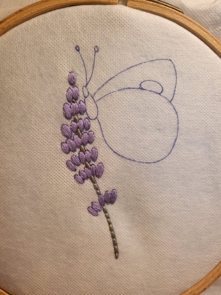 comalima's tweet photo. Lavender and white butterfly patch in progress !
#wildlifeart #butterfly #lavender #papillon #lavande #art #dessin #draw #diy #patch #handmade #faitmain #patch #ecusson #embroidery #broderie https://t.co/o1VgmOIL2e