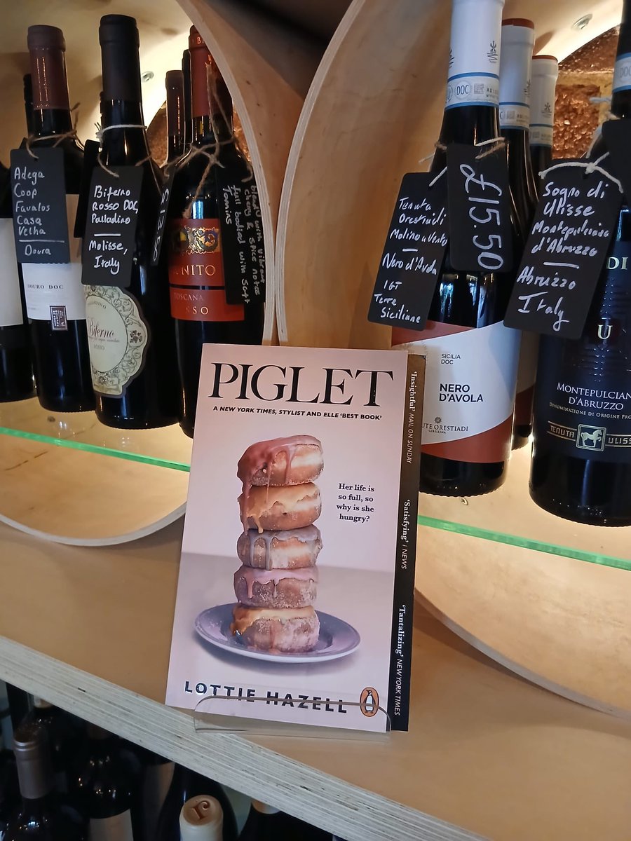 TrumanBooks's tweet image. 🎟️ #BOOKCLUB - tickets for Tues 22 July now available. Book is ‘Piglet’ by Lottie Hazell.
ℹ️ trumanbooks.co.uk/events
📚 Great vibes at last night's Book Club at Cargo Wines #Farsley #Leeds - and it was fantastic to welcome some male attendees. We want it to be a space for all.