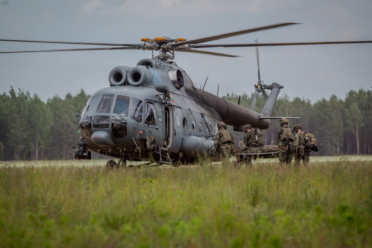 mnbg_lithuania's tweet image. In the field every second counts and so does every hand
When lives are on the line the synergy between medics infantry and air crews becomes a lifeline. This was more than just a medical evacuation drill. It was about trust. Precision. A team will not leave anyone behind.