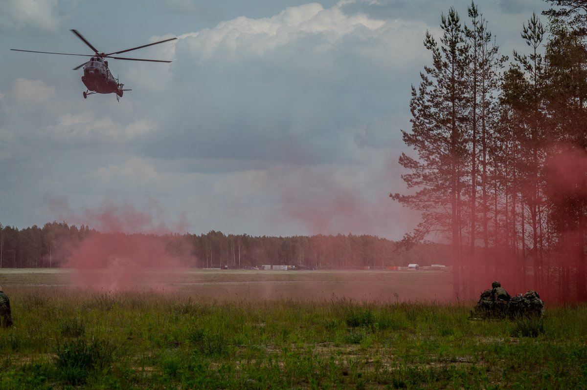 mnbg_lithuania's tweet image. In the field every second counts and so does every hand
When lives are on the line the synergy between medics infantry and air crews becomes a lifeline. This was more than just a medical evacuation drill. It was about trust. Precision. A team will not leave anyone behind.