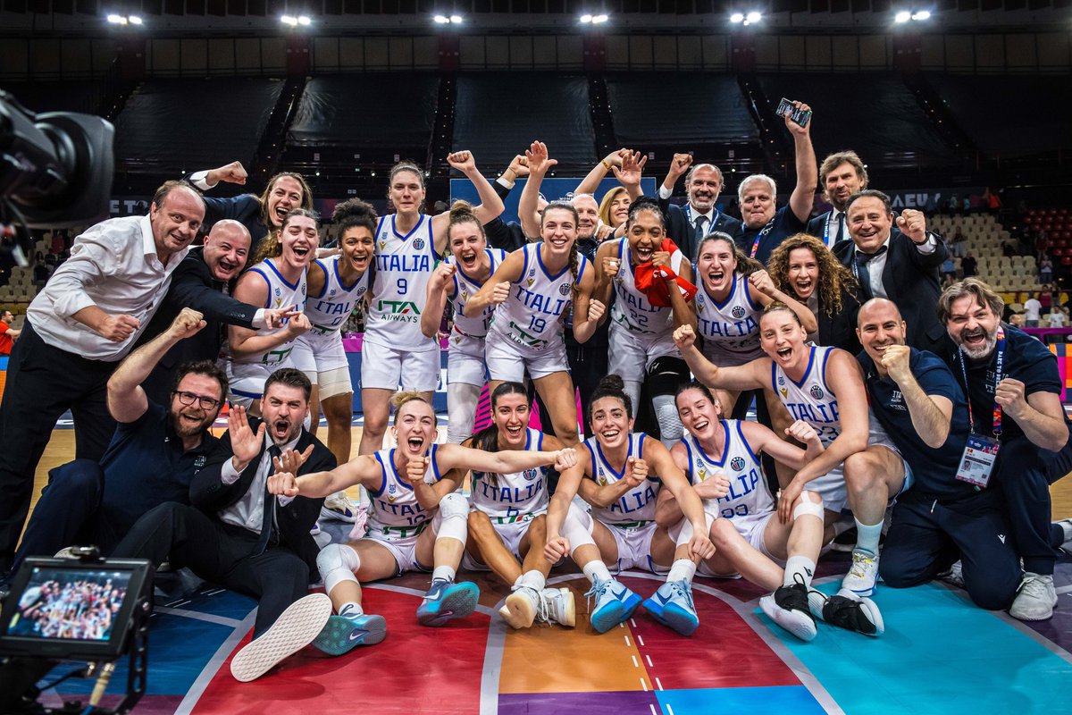 semifinals bound! 💙🇮🇹