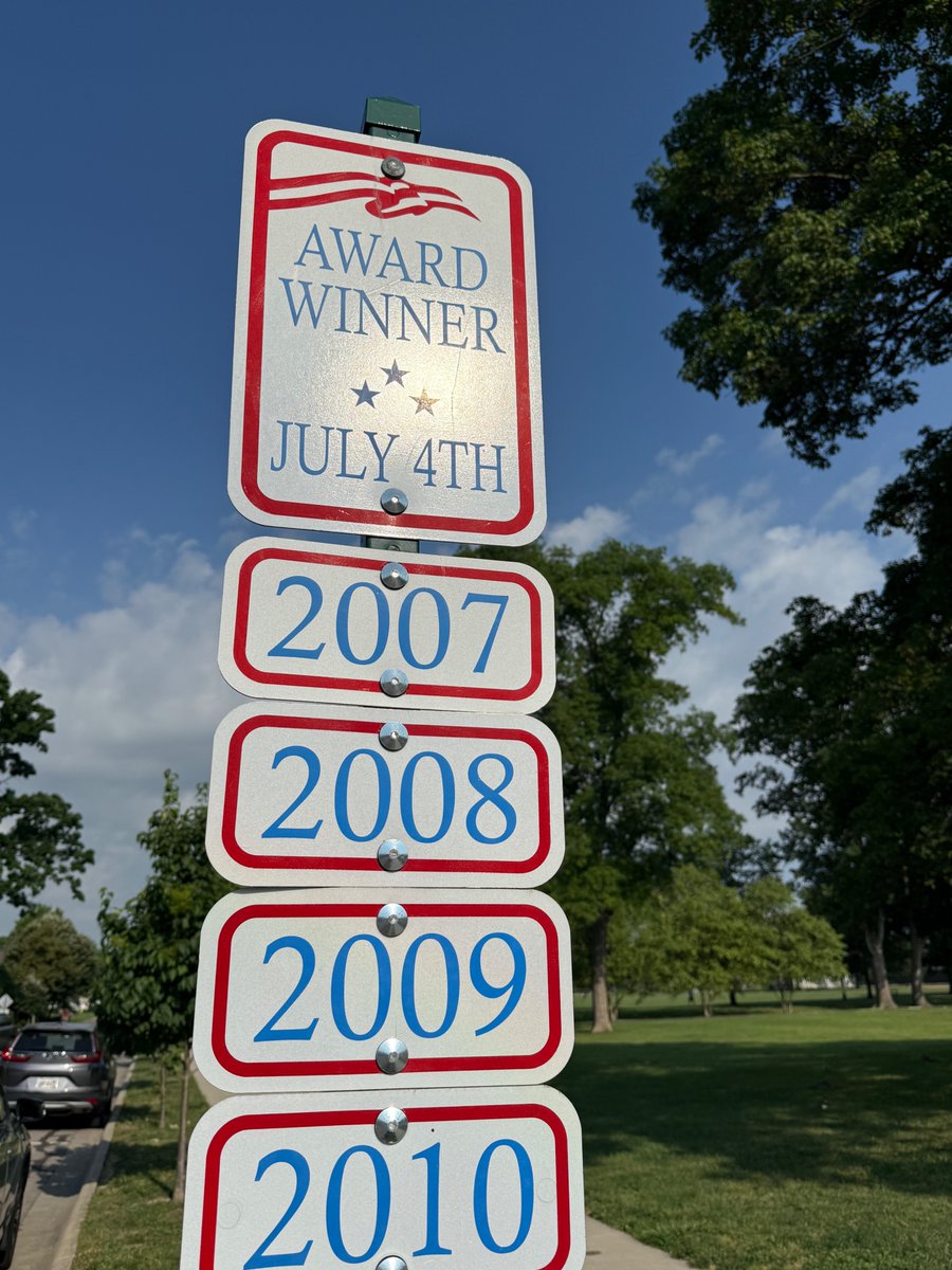 Inquiring minds want to know: Where is the EARLIEST parade award sign in our community? This is St. Agatha's long list on Northam Road. Who can beat this?