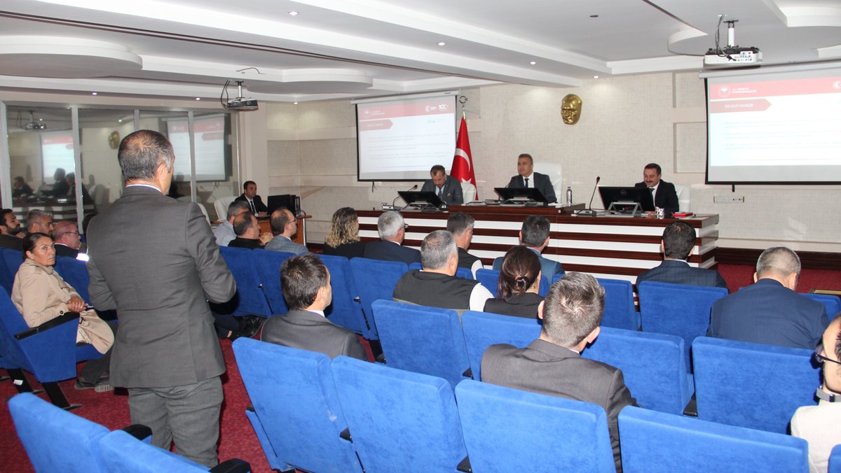 Ardahan Valiliği (@ardahanvaliligi) on Twitter photo Valimiz <a href="/HayrettinnCiCEK/">Hayrettin Çiçek</a>’in başkanlığında, Su kaynaklarının etkin yönetimi ve sürdürülebilirliğinin sağlanması amacıyla Ardahan İl Su Kurulu Toplantısı gerçekleştirildi.
Toplantıda, havza ölçekli su yönetim planları ve su verimliliği il planları başta olmak üzere, içme ve Valimiz <a href="/HayrettinnCiCEK/">Hayrettin Çiçek</a>’in başkanlığında, Su kaynaklarının etkin yönetimi ve sürdürülebilirliğinin sağlanması amacıyla Ardahan İl Su Kurulu Toplantısı gerçekleştirildi.
Toplantıda, havza ölçekli su yönetim planları ve su verimliliği il planları başta olmak üzere, içme ve