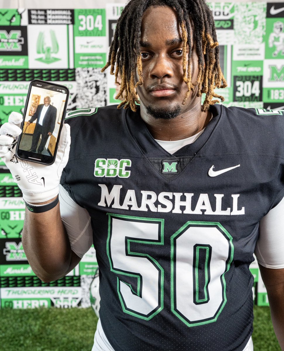 Alfred “Zilla” Washington ✪ #2 Juco OT tweet media