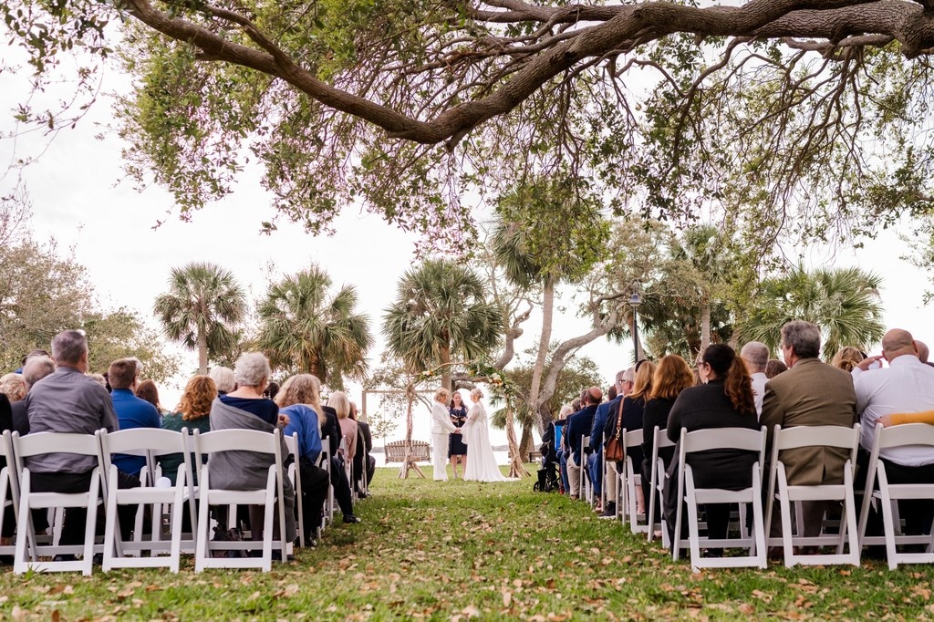SunsetStrings's tweet photo. Venue Wednesday is here!⁠
⁠
Here is the beautiful Ryckman Park in Melbourne Beach, FL 🌳☀️

#weddinginspo #weddinginspiration #weddingplanning #weddingideas #weddingmusic #ceremonymusic

@sunsetstringsmusic
📸: @lizcowie_photo

Planning an event? https://t.co/XWV1EAYCoJ https://t.co/NxjfbpIdiQ