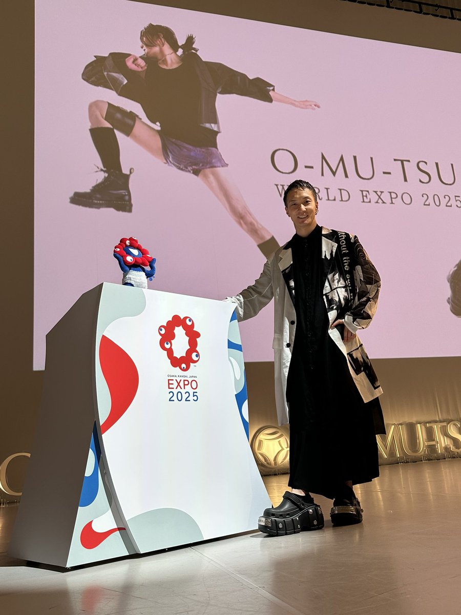 bazzimagic's tweet photo. ㊗️大阪万博にて開催された「OMUTSU WORLD EXPO」

昨日最高のフィナーレを迎えることができました🎉🎉

応援してくださった方、ご来場くださった方、この記事にコメントをくださる方📝笑、、本当にありがとうございます😭

「万博でオムツのファッションショーやるぞー‼️」と＠KeiHirabayashi から聞いてから早２年、本当に実現するとは思って………ました❤️😆❤️

今回もメインスポンサーとして参画させていただきましたが、３年前のパリコレに匹敵する、もしかしたらパリコレを超える感動がありました🥺✨

特に今回は大手のオムツメーカーや下着メーカー、テリー伊藤さんや宇宙飛行士金井宣茂さん等、最初のトークショーからクライマックスのファッションショーまで、目が離せない豪華なイベントとなりました‼️

総勢400名を超えるイベントを支えてくれたスタッフの皆様、本当にありがとうございます❗️

そしておつかれさまです🍺

今回のオムツコレクションを機に、きっと多くの方の常識が変わり、本来持っている可能性に近づけたと、僕は信じてます🤝✨

これからも 一般社団法人 Dream Investment JAPAN は、「誰かの夢」を応援し続けます🌈🌈🌈✨

みんな、ありがとう‼️‼️