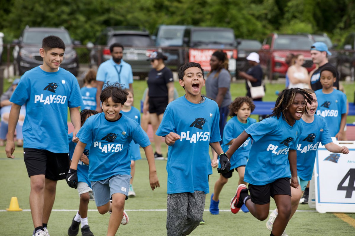 PanthersCR's tweet image. It was a special day with service members and their families at Fort Bragg, as the Carolina @Panthers hosted a #Play60 Camp with @USOofNC | #SaluteToService