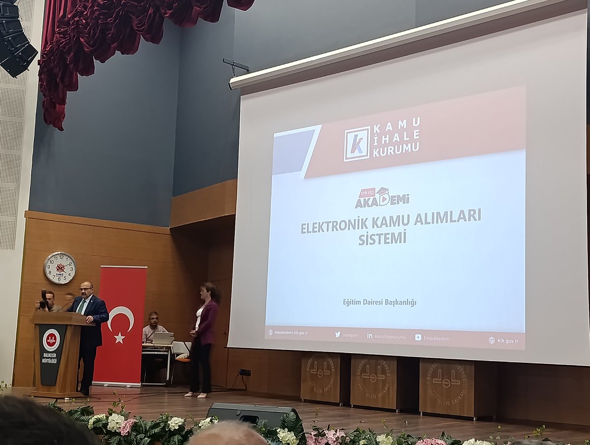 Balıkesir Valisi Sayın İsmail Ustaoğlu liderliğinde Balıkesir  YİKOB tarafından düzenlenen "Elektronik Kamu Alımları Sistemi" eğitimine Balıkesir Üniversitesi Satınalma Birimi olarak katılım sağladık. Sayın Valimize teşekkür ederiz. <a href="/TC_Balikesir/">Balıkesir Valiliği</a> <a href="/BalikesirYikob/">Balıkesir YİKOB</a> <a href="/KamuIhale1/">KamuIhaleKurumu</a>