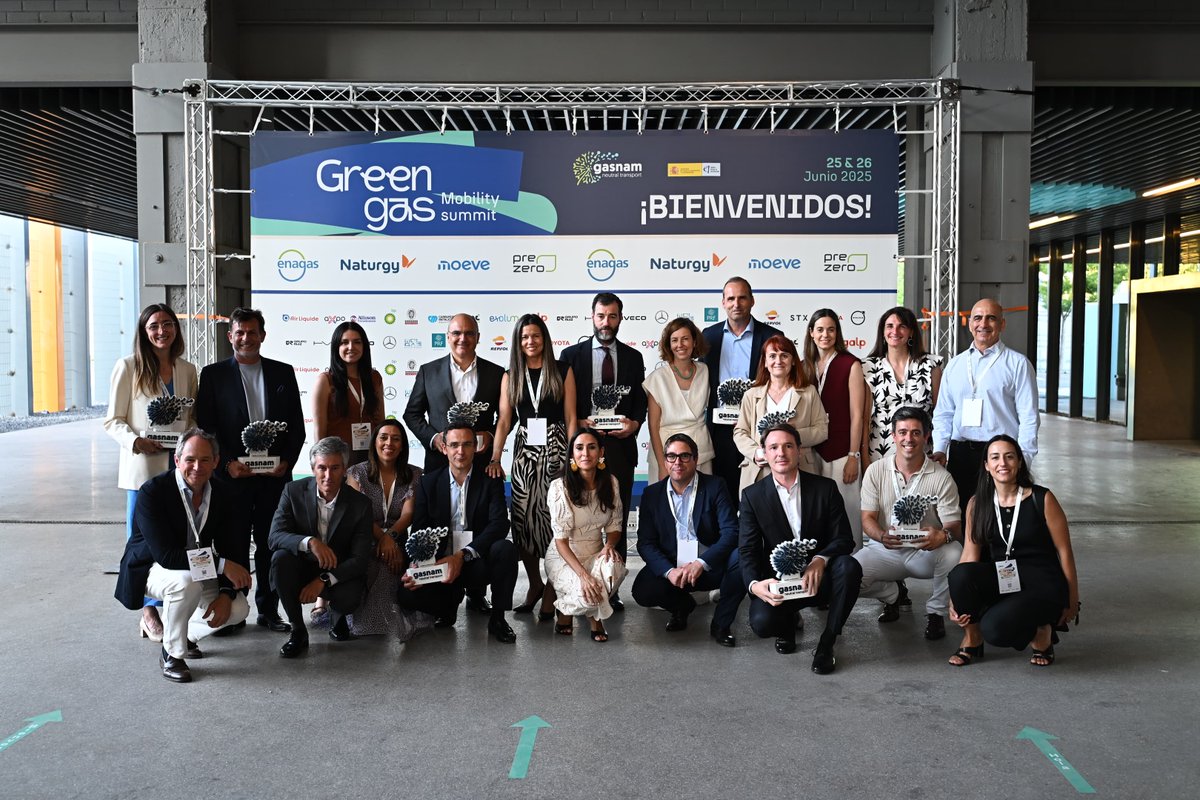 Arranca la entrega de la 4.ª edición de los Premios a la Innovación Gasnam en #GreenGasMobilitySummit25.

🎉 ¡Enhorabuena a todas las entidades y profesionales galardonados! Gracias por ser auténticos motores del cambio hacia un modelo energético más limpio y eficiente.