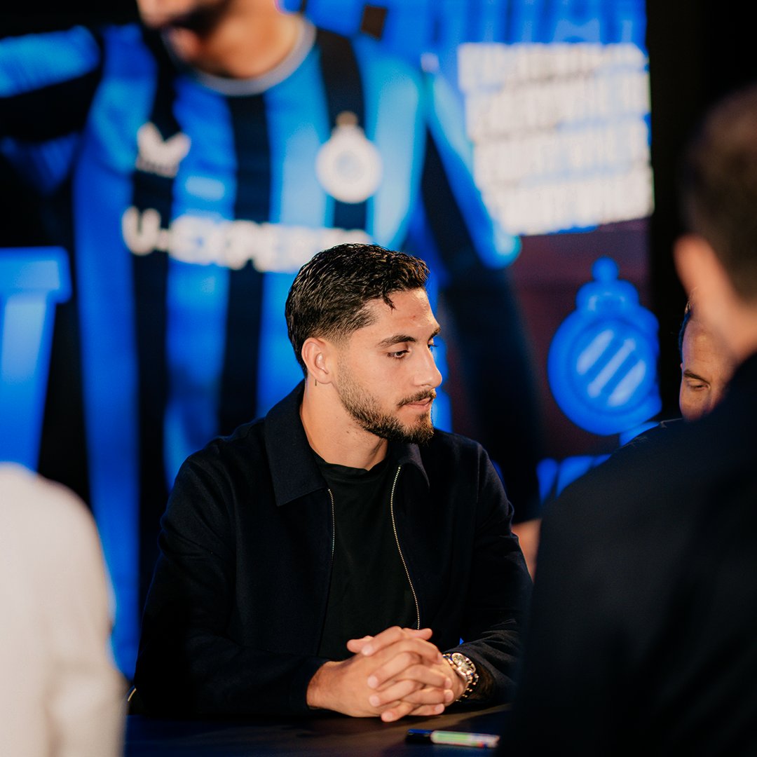 ClubBrugge's tweet photo. Officially a Bruges boy! 😍