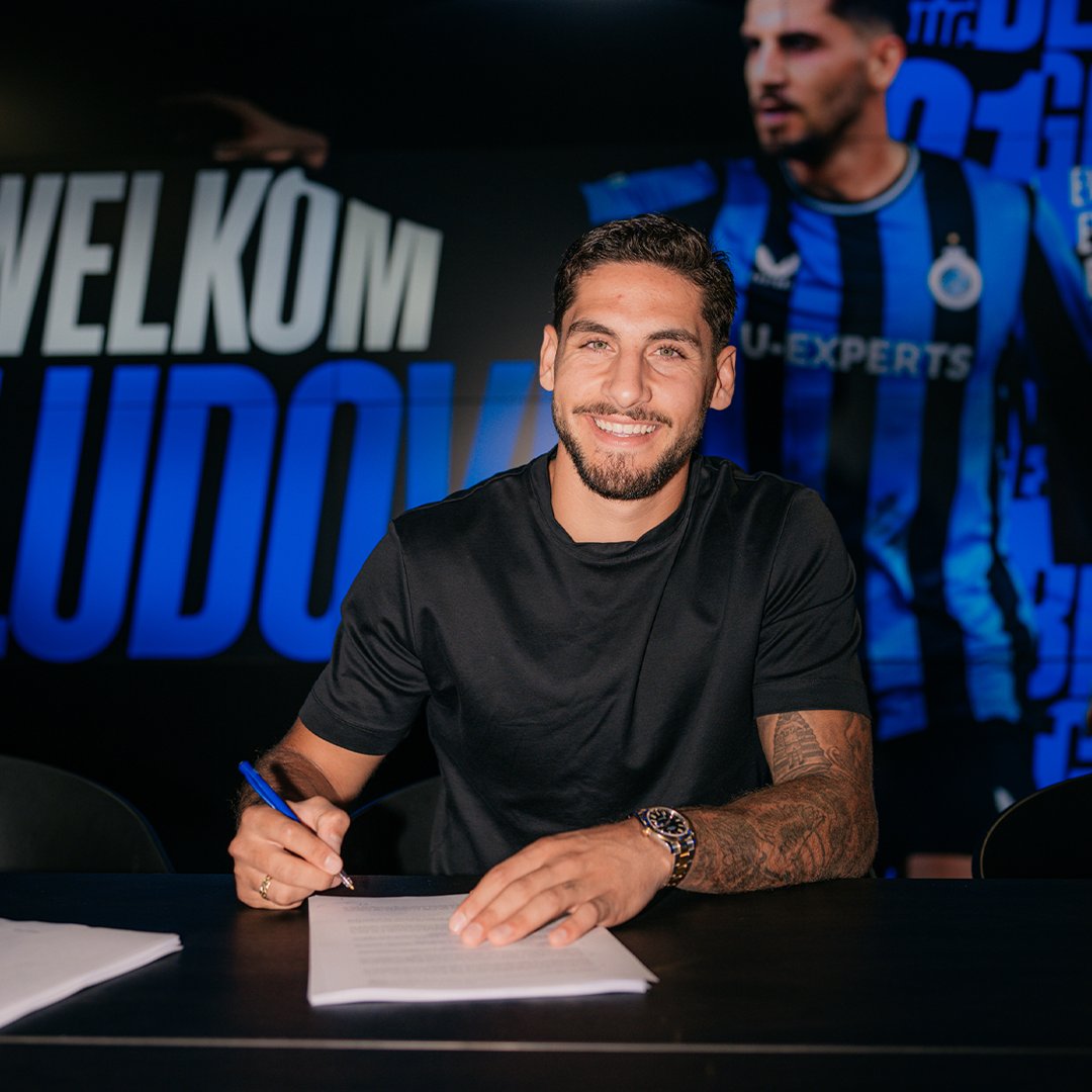 ClubBrugge's tweet photo. Officially a Bruges boy! 😍
