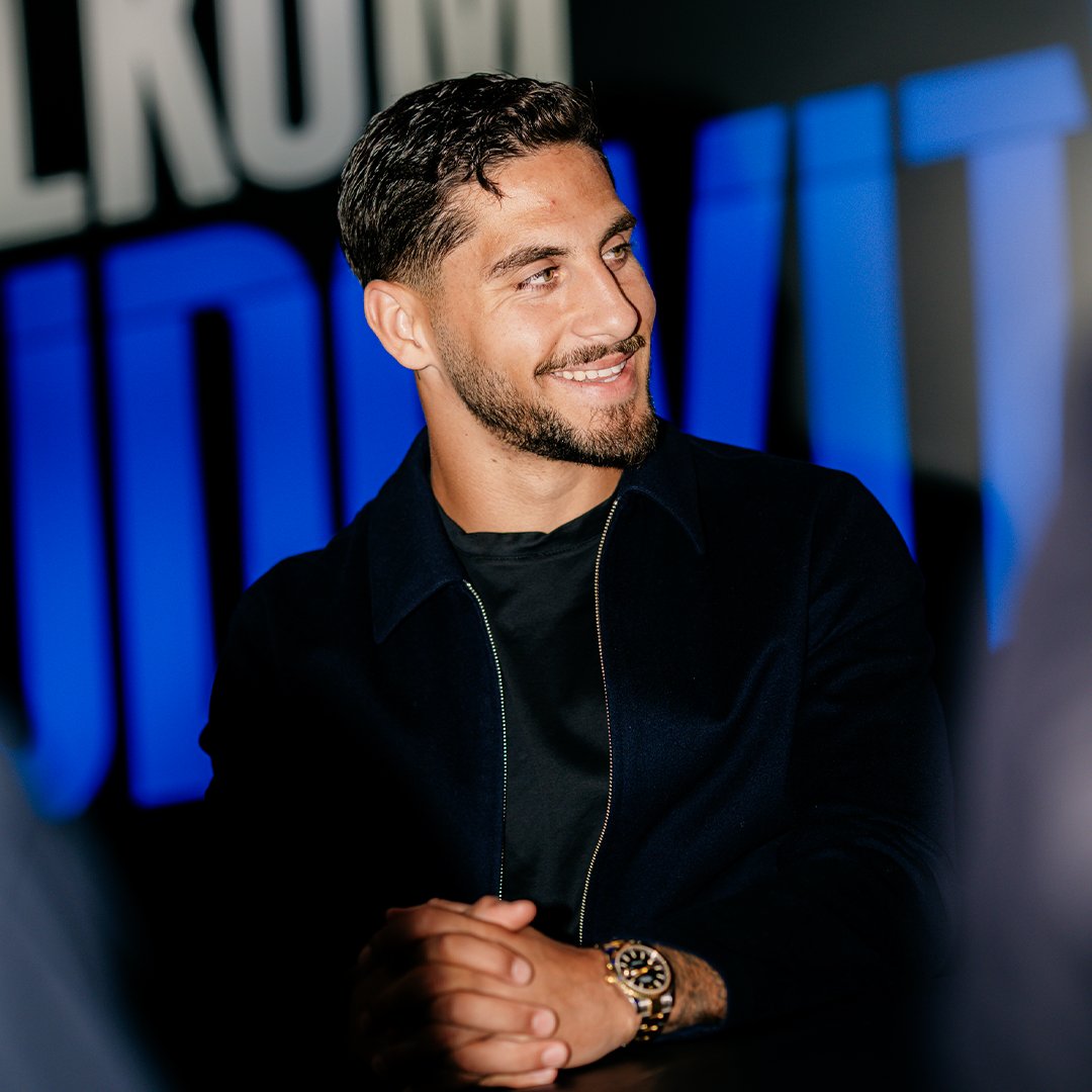 ClubBrugge's tweet photo. Officially a Bruges boy! 😍
