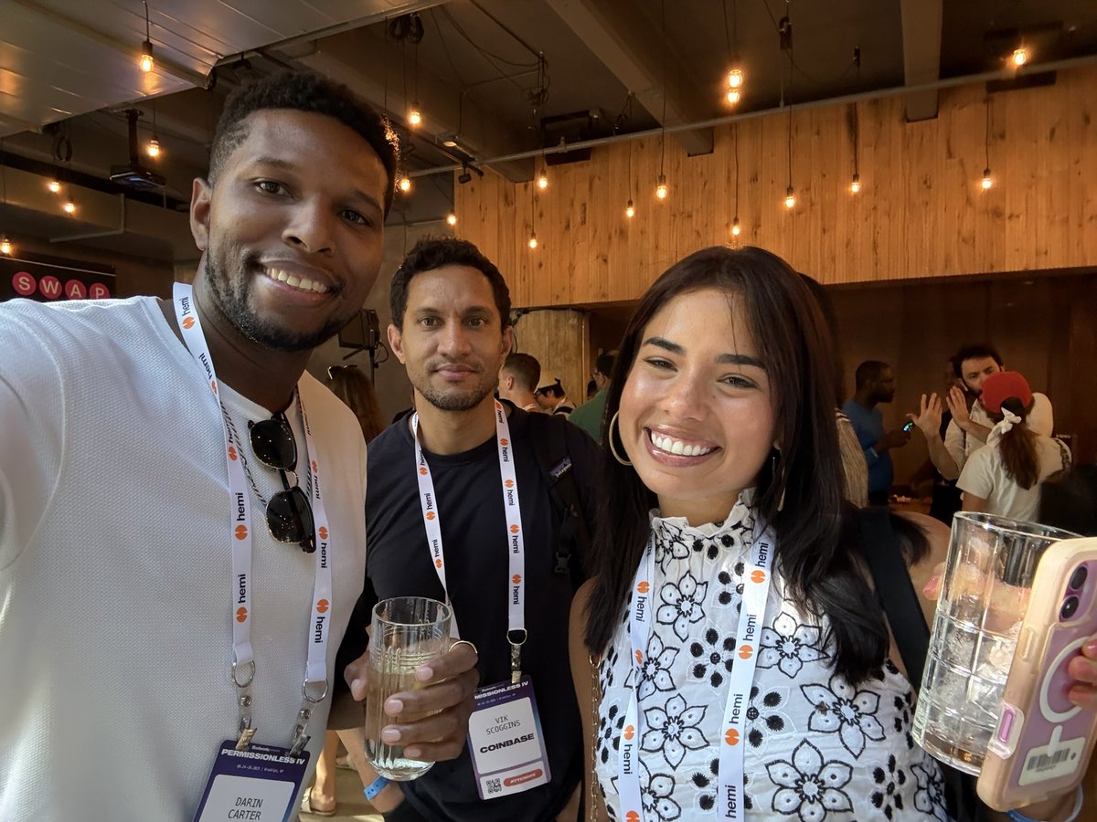 AnalysFalchuk's tweet image. The universe really does work in magical ways. One conversation leads to another, and suddenly, you’re deep in talks about NYC vs Miami, Bitcoin, bold ideas, industry shifts, our shared passions, and the heart of social entrepreneurship, security and innovation.
We’re not just…