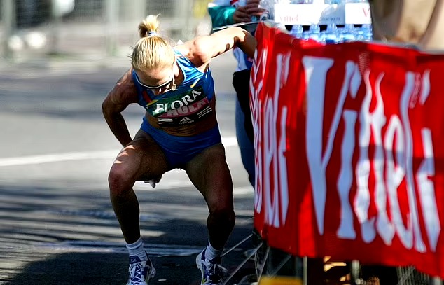 Awkward Egg 😬🥚 (@sleepwalkingdog) on Twitter photo 