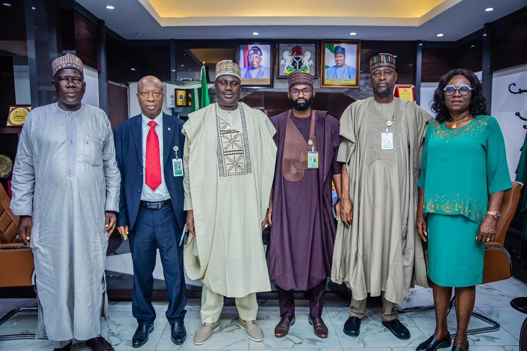 Today, I led the Executive Management team of the Nigerian Agricultural Insurance Corporation (NAIC) on a courtesy visit to the Honourable Minister of State for Agriculture and Food Security, Senator Dr. Aliyu Sabi Abdullahi CON, in his office at the Ministry’s Headquarters in