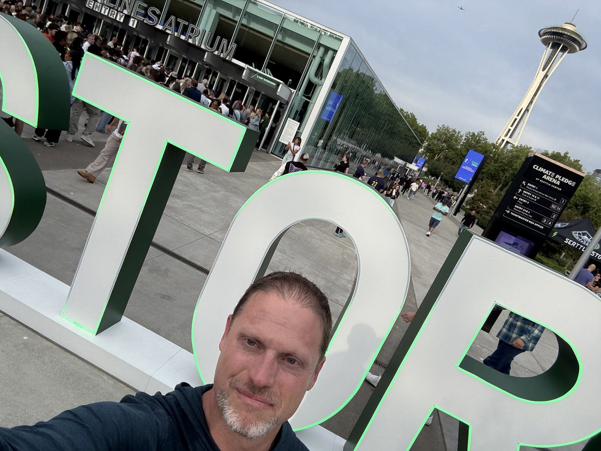 Nate_Levin_11's tweet image. ⚖️ 🏀 F3 Law attended the NACUA Annual Conference in Seattle and took in the Storm v Fever game last night. Sue Bird was there and Lenny Wilkens was honored too @pkfagen #HigherEducationLaw #SportsLaw #K12EducationLaw