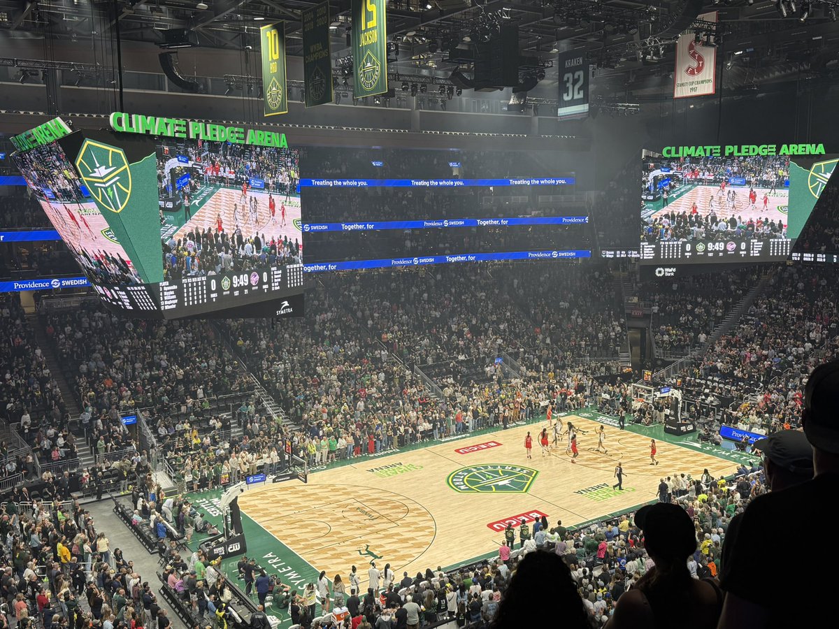 Nate_Levin_11's tweet image. ⚖️ 🏀 F3 Law attended the NACUA Annual Conference in Seattle and took in the Storm v Fever game last night. Sue Bird was there and Lenny Wilkens was honored too @pkfagen #HigherEducationLaw #SportsLaw #K12EducationLaw