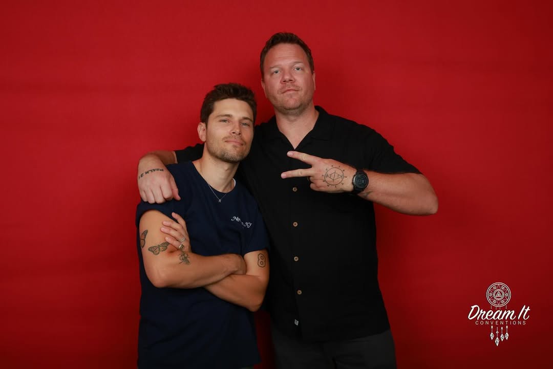 alexa_tarlos's tweet photo. Miss them so much! 💖😭 Want them back 💖 #911LoneStar #Tarlos #RonenRubinstein #RafaelSilva #JimParrack #SierraMcClain #126Forever #Tarlos4Ever #TarlosSpinOff https://t.co/AIZJoPSsba