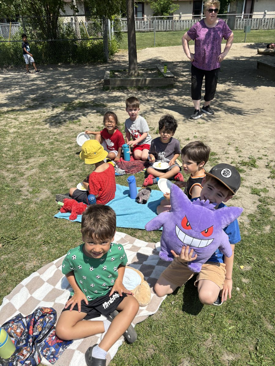 Mrs.Aspelund (@mrsaspelund) on Twitter photo Nothing beats sunshine, snacks, and snuggles! 🧺🐻 Our Kinders had the beary best time at today’s teddy bear picnic! <a href="/StRitaOCSB/">St. Rita School</a> #ocsb Nothing beats sunshine, snacks, and snuggles! 🧺🐻 Our Kinders had the beary best time at today’s teddy bear picnic! <a href="/StRitaOCSB/">St. Rita School</a> #ocsb