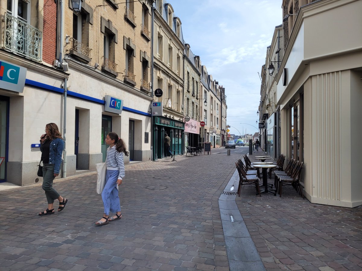La Ville a créé une commission d’indemnisation amiable des commerçants en cas de baisse de CA due aux travaux des rues piétonnes.
✅ En #ConseilChebourg, <a href="/PatriceMartin50/">Patrice Martin</a> présente les 2 prochains bénéficiaires pour un total de 10 326 €.
ℹ️Modalités sur cherbourg.fr/ma-ville/les-g…