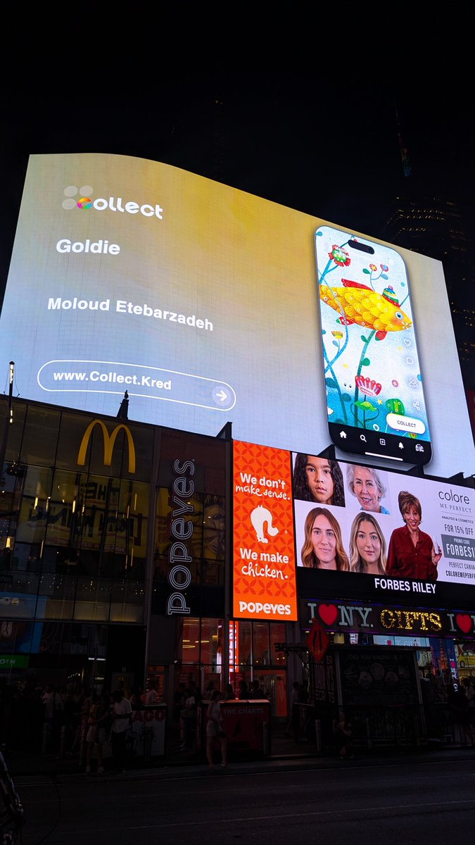 "Art in Times Square
🎨 " pretty surreal moment made possible by <a href="/NFT_NYC/">NFT.NYC</a> &amp; <a href="/NFTKred/">OneHub Powered by NFT.Kred</a>. Appreciate everyone who helped make this happen. #NFTNYC2025 #NFTNYC
