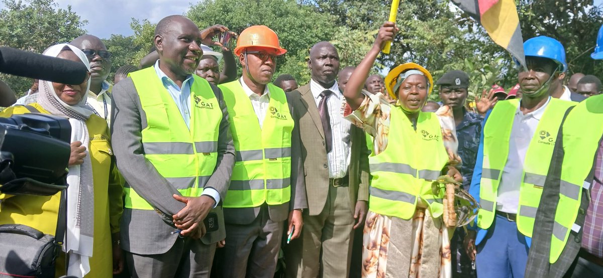 NOSP_UG's tweet image. Today, the National Oilseeds Project, implemented under MoLG across 81 LGs, officially launched 1,500km of Batch A Community Access Roads in Otuke . It was officiated by Hon. Susan A,Woman MP. Opening remarks were delivered by the Project Coordinator&amp;amp;PM.@MAAIF_Uganda @MoLGUganda