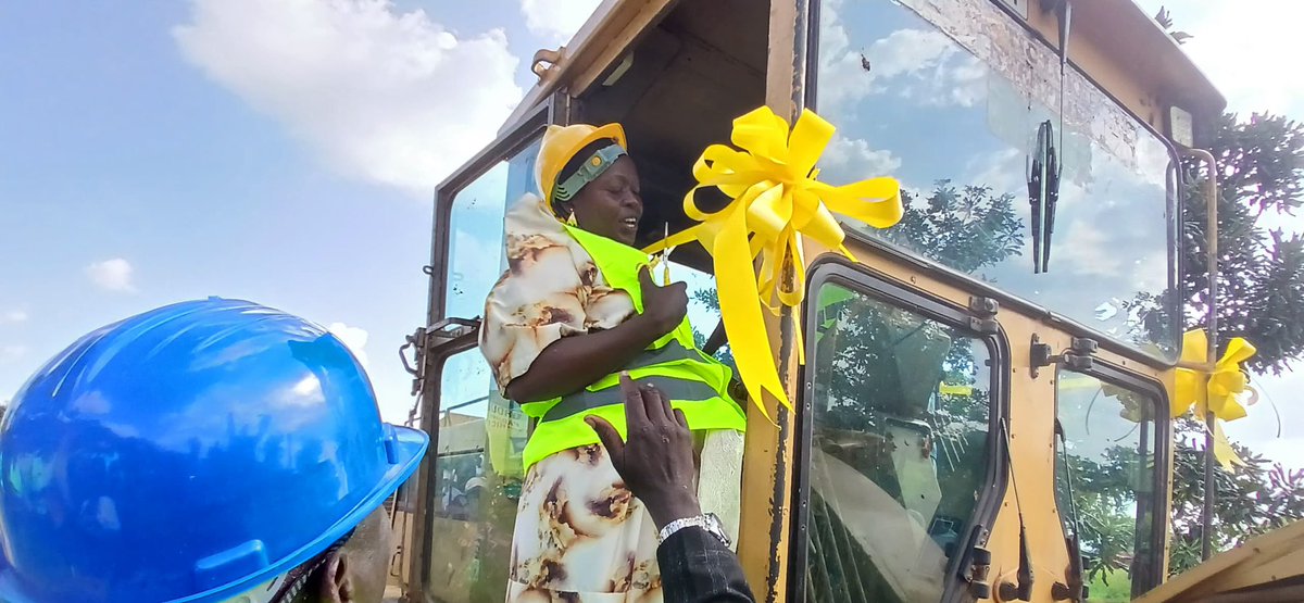 NOSP_UG's tweet image. Today, the National Oilseeds Project, implemented under MoLG across 81 LGs, officially launched 1,500km of Batch A Community Access Roads in Otuke . It was officiated by Hon. Susan A,Woman MP. Opening remarks were delivered by the Project Coordinator&amp;amp;PM.@MAAIF_Uganda @MoLGUganda