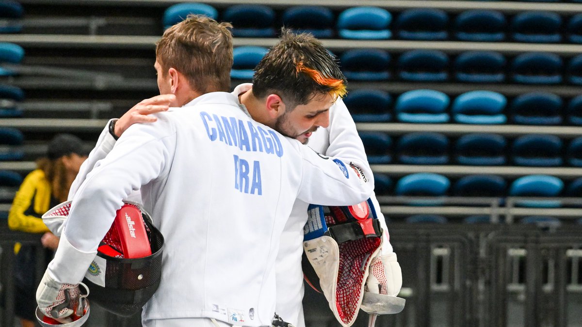 FIE_fencing's tweet photo. We've got our top 8! @cbesgrima 

Alexandre Camargo 🇧🇷
Nicholas Zhang 🇨🇦

Ruben Limardo Gascon 🇻🇪
Hernando Roa 🇨🇴

Tristan Szapary 🇺🇸
John Edison Rodriguez 🇨🇴

Samuel Imrek 🇺🇸
Oleg Knysh 🇺🇸

#fencing #escrime #esgrima #FIE #PanamericanChampionships #Rio #riodejaneiro #brazil #brasil

📸 #BizziTeam/ Augusto Bizzi
