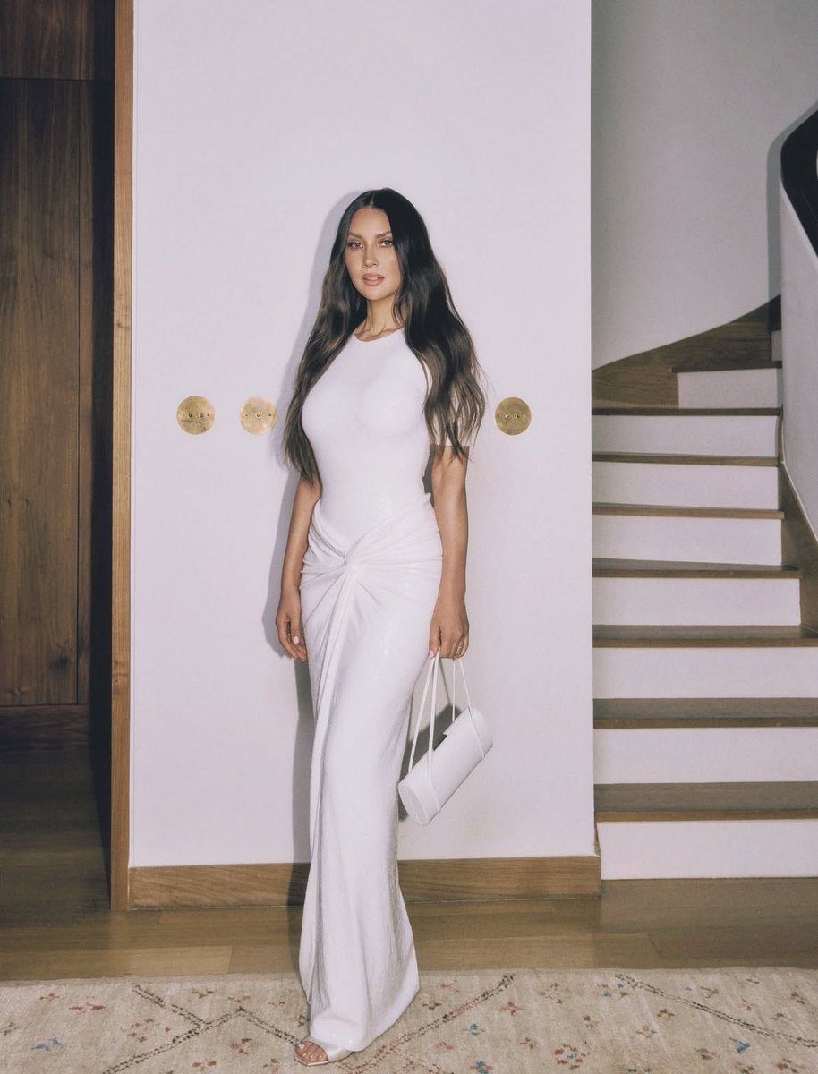 AleLexMo's tweet image. Late post