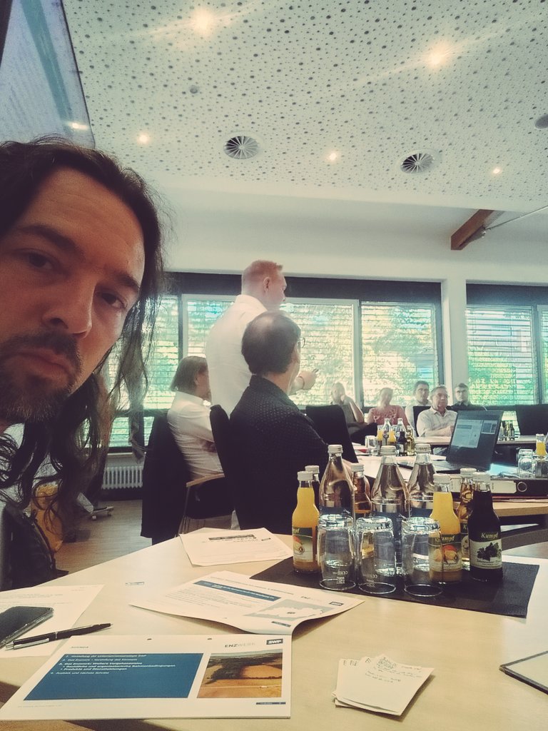 JoGoebel's tweet photo. Mal wieder die extra Runde... #Neulingen #Enzkreis #Kommunalpolitik https://t.co/dXyVuE8SkM