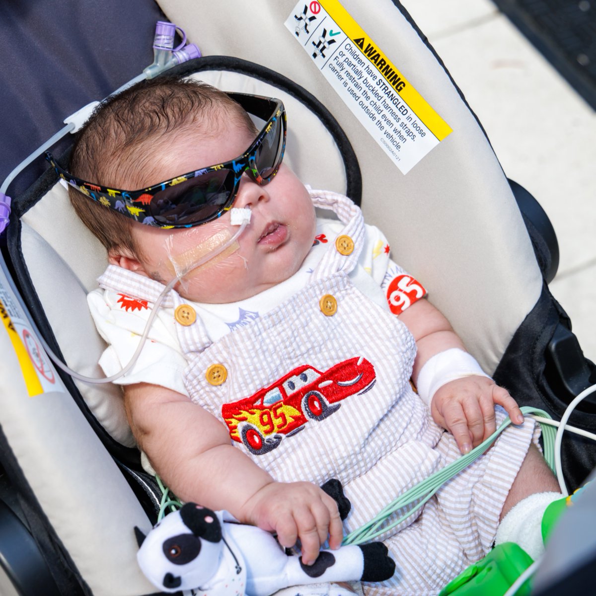 ChildrensAL's tweet photo. Meet Graham! He’s been at Children’s of Alabama since birth. Last week, he celebrated a milestone moment: his first time outside after 108 days. Now, after 115 days, he’s going home! We’re honored to celebrate every milestone with our patient families. 💙 https://t.co/ssLZs0AEDo