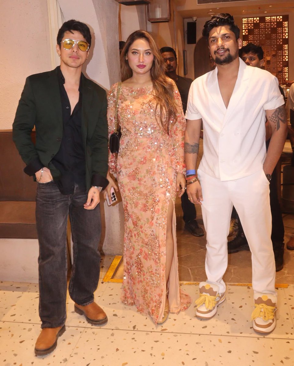 πππ JazzSilva - #PratikSehajpal Fan (@jazzsilva_3) on Twitter photo <a href="/praticksejpal/">Pratik Sehajpal</a> at Mai Ladki Booze Ki Shaukeen launch
π youtu.be/iKXE-B-b_U4
#PratikSehajpal #PratickSejpal #EntertainmentNews <a href="/praticksejpal/">Pratik Sehajpal</a> at Mai Ladki Booze Ki Shaukeen launch
π youtu.be/iKXE-B-b_U4
#PratikSehajpal #PratickSejpal #EntertainmentNews
