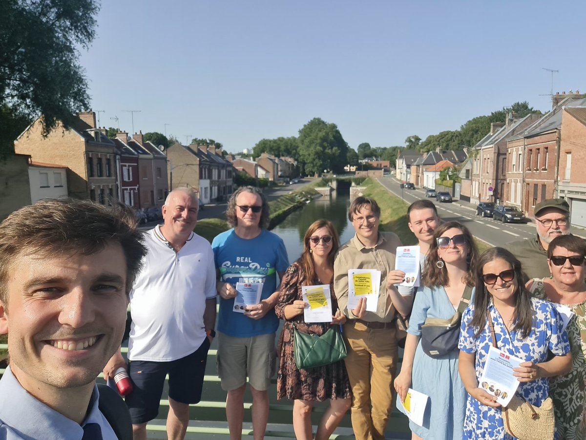 L_Deffontaines's tweet image. Amiens 2026 : la gauche se rassemble !

👉 En porte à porte avec Picardie Debout dans le quartier Saint Maurice à Amiens. 

📍 J-2 : RDV le vendredi 27 juin à 18h à la salle de Montières pour participer à la construction du programme du rassemblement de la gauche à Amiens.