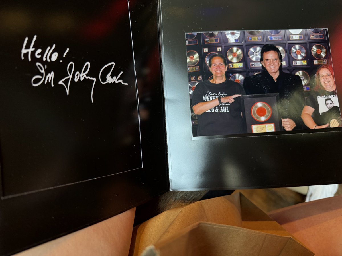 RIP, Johnny Cash. You would have hated the 🍊 shitgibbon.