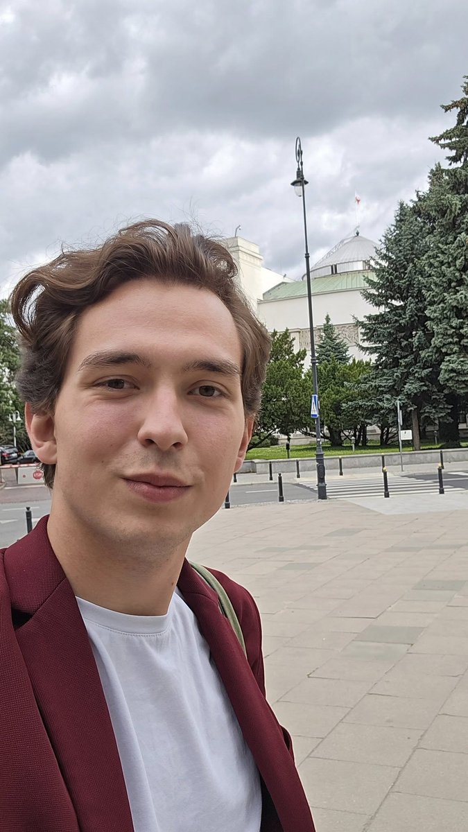 AkcjaMiasto's tweet photo. Nasz radny Jakub Janas był dzisiaj na posiedzeniu Dolnośląskiego Zespołu Parlamentarnego ws. inwestycji kolejowych na Dolnym Śląsku
👉 Pytał o stan prac nad Studium dla Wrocławskiego Węzła Kolejowego
👉 A także czy planowany jest przystanek Wrocław Arkady (przy Świdnickiej) https://t.co/CEDAyGVs5f
