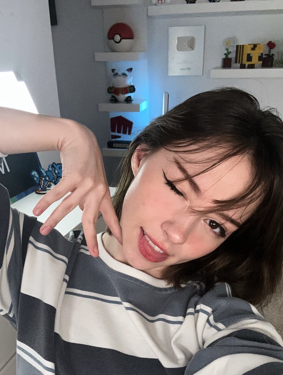 Mictia00's tweet photo. q onda ya prendi a la hora que es

hoy fortnite con la comunidad y simulador de artista 🖌️
https://t.co/Wzw04UfusC https://t.co/uZtGdQ2oit