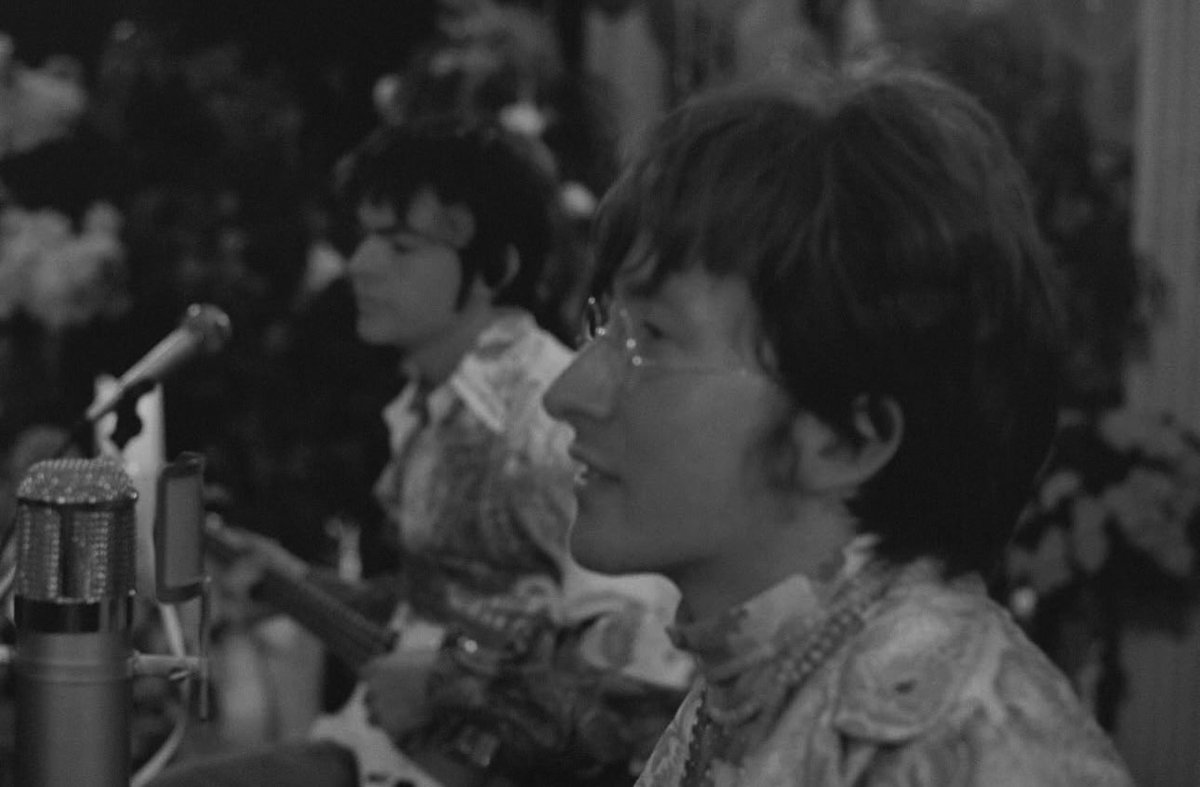 On this day in 1967, The Beatles ‘Our World’ performance was broadcast worldwide for the first time!🎙️