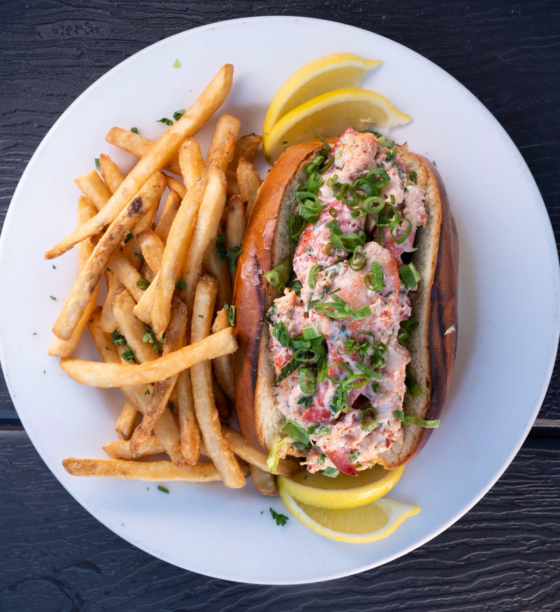 🦞✨ Have you tried our Cold Maine Lobster Roll at Crabby Bill's yet? It’s the ultimate summer treat! Fresh Maine lobster, a touch of mayo, and served on a buttery roll—pure deliciousness!

#CrabbyBills #LobsterRoll #FreshSeafood #MaineLobster #CrabbyBillsFamilyBrands
