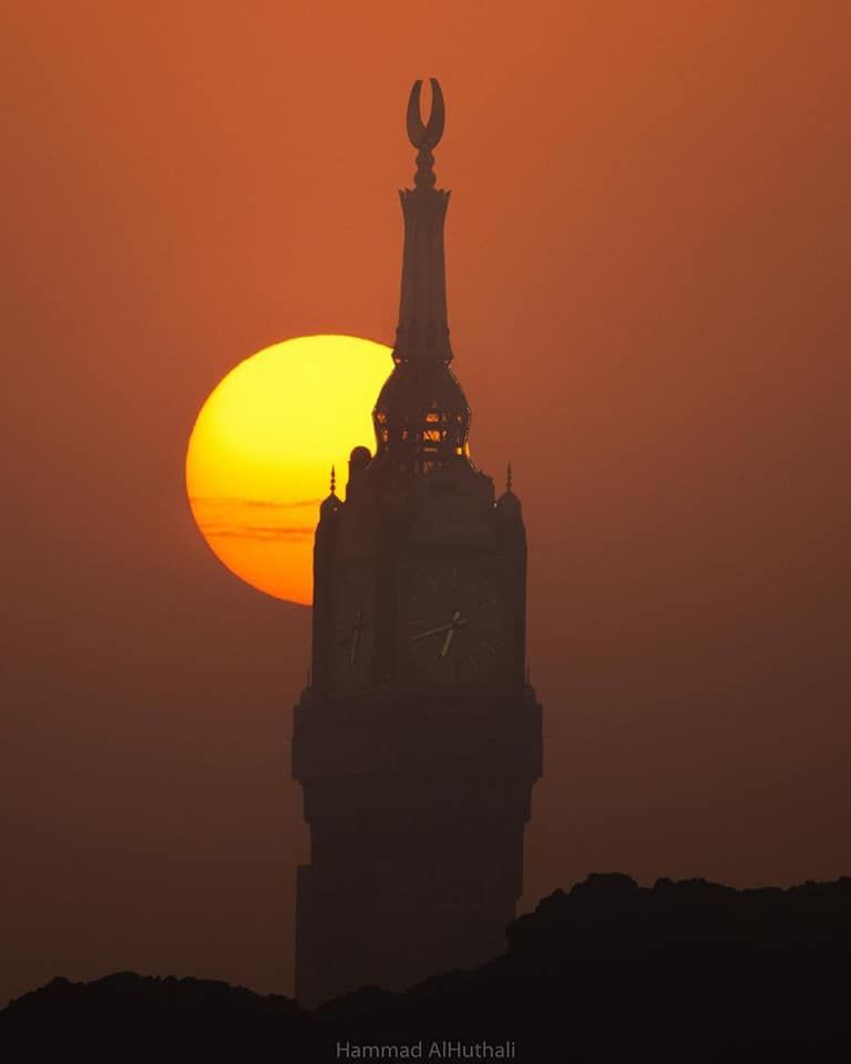 🌅 Last Sunset of Hijri Year 1446 in #Makkah 🕋
As the sun sets on this blessed year, we pray:
May Allah forgive our sins, accept our deeds, and grant us a fresh start in the new year.