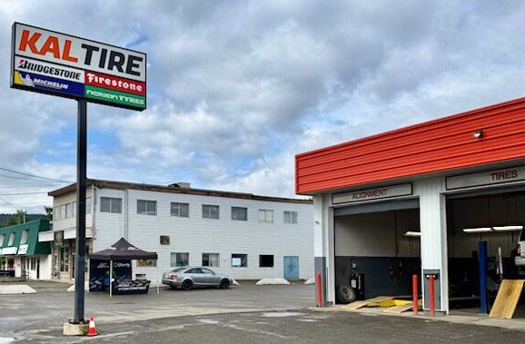 Thank you, #Terrace, Kal Tire, and Liberty Tire Recycling!
500 old tires were collected and diverted from the area. These tires are now in the recycling plant in Delta, BC, to be transformed into innovative products, like rubber mats for truck beds and farm animals. 🛞♻️
