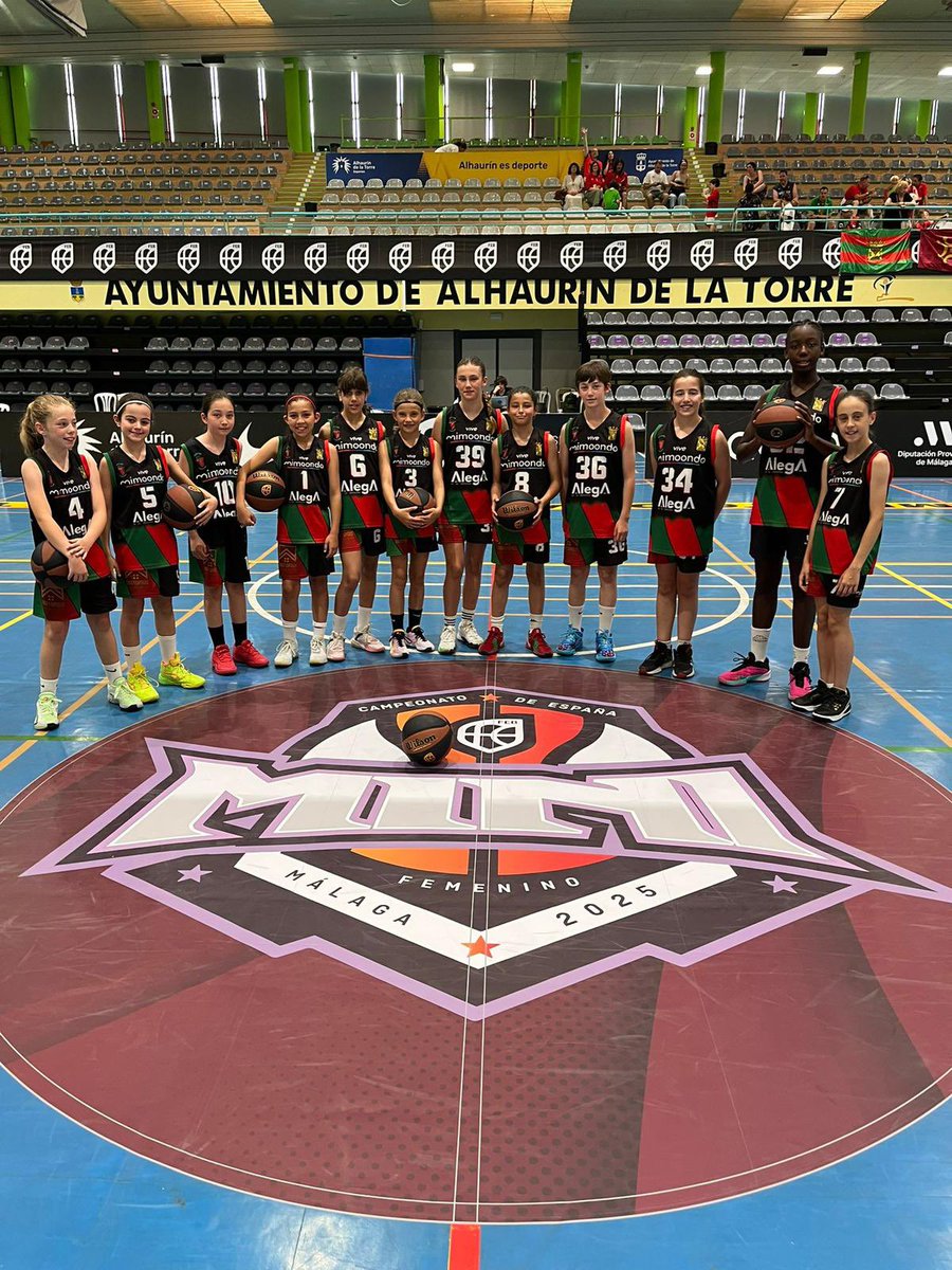 💪| Nuestros alevines masculino y femenino han disfrutado esta semana del campeonato de España en Córdoba y Málaga.

🏀❤️

#BaloncestoTorrelavega
#SomosLaPaz