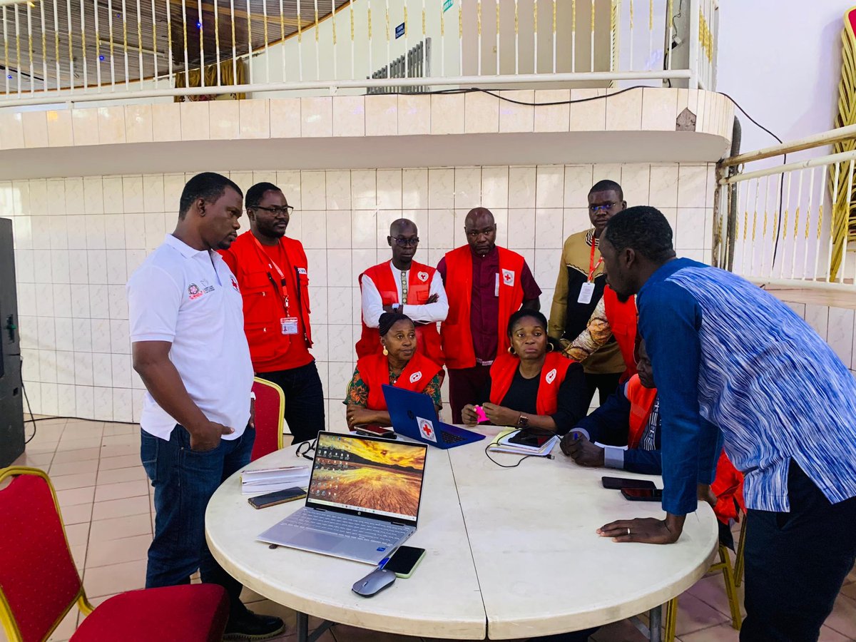 J' ai ouvert ce jour l'atelier d’auto-évaluation sur les programmes de transfert monétaire. Cette activité se déroule dans le cadre de l'amélioration continu des interventions humanitaires de  la <a href="/CroixRougeCam/">Cameroon Red Cross</a>