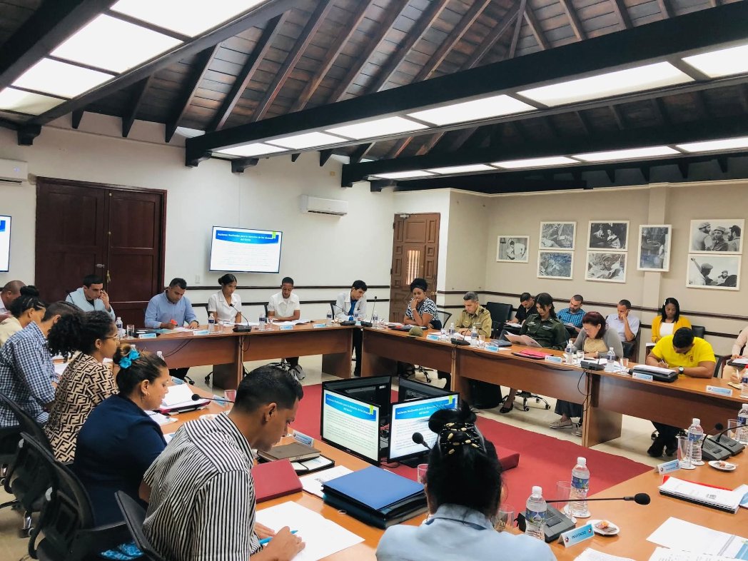 UJCdeCuba's tweet photo. En la reunión del Buró Nac de la #UJCdeCuba correspondiente al mes de junio, de analizó cuánto se ha avanzado desde la organización para acompañar el desempeño diario del sector de la salud pública, y cuánto más puede hacerse con ese propósito.
#SiempreJoven 
@MeyvisEstevezE https://t.co/g4JccXRUGW