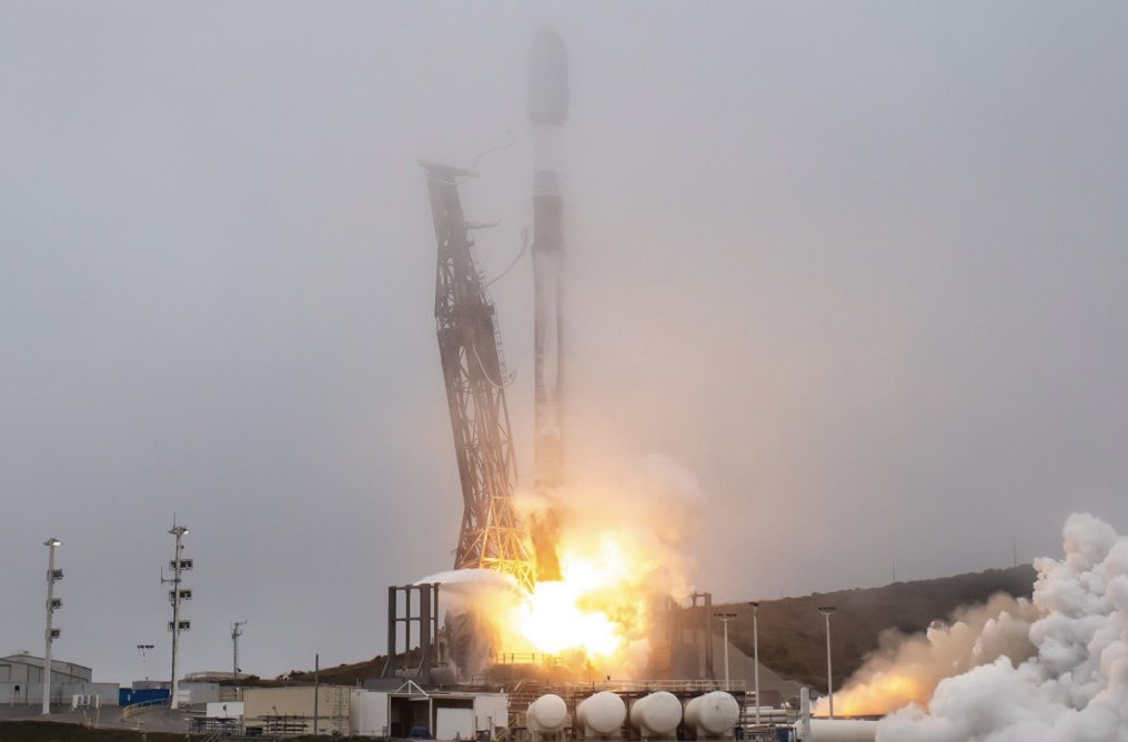 billmeco's tweet image. #SpaceX #Falcon 9 launches 70 payloads to orbit on the #Transporter-14 rideshare mission from #SLC-4E #VSFB June 23, 2025