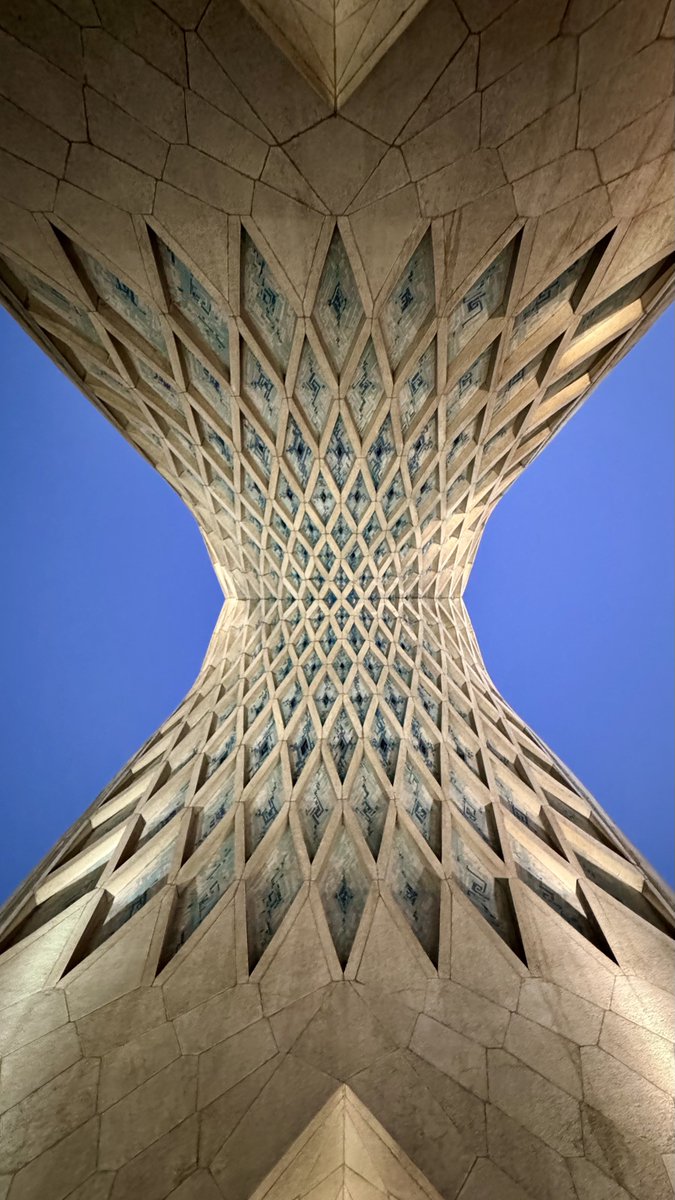 IranianArts's tweet image. برج شهیاد

عکس از @alisalehi_iran