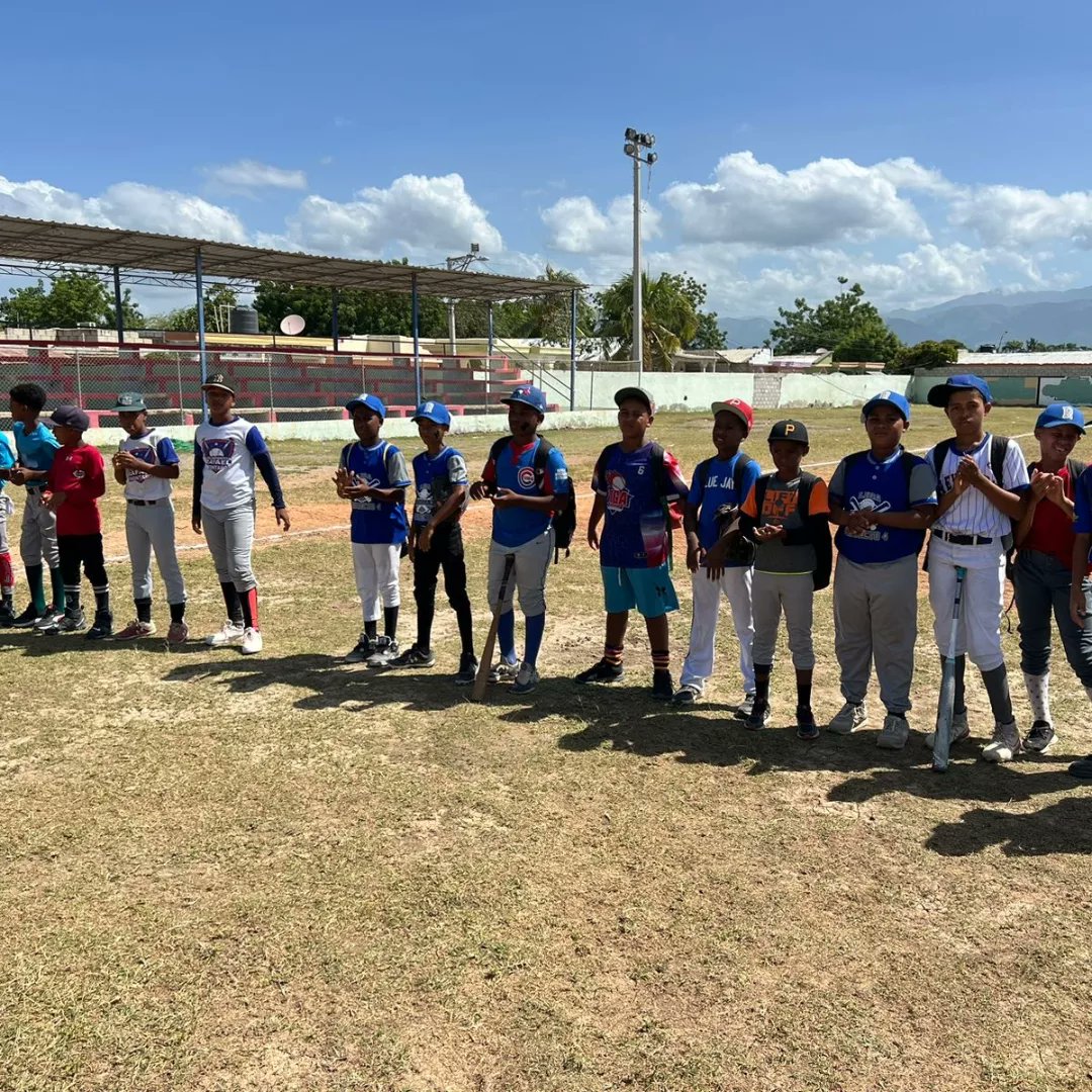 CLEIDI ANTONIO DE LA ROSA. 35. (@elcleidi) on Twitter photo Qué serà lo que, tendremos que hacer, para que las autoridades azuanas, apoyen este tipo de eventos deportivos. 2do torneo de beisbol infantil ha nivel provincial de Azua, con 17 ligas deportivas Y, ninguna de autoridades de Azua, dijo presente. <a href="/_acelado/">Américo Celado S.</a> <a href="/hgomez27/">Héctor Gómez</a> <a href="/JLMendoza_/">José Luis Mendoza</a> Qué serà lo que, tendremos que hacer, para que las autoridades azuanas, apoyen este tipo de eventos deportivos. 2do torneo de beisbol infantil ha nivel provincial de Azua, con 17 ligas deportivas Y, ninguna de autoridades de Azua, dijo presente. <a href="/_acelado/">Américo Celado S.</a> <a href="/hgomez27/">Héctor Gómez</a> <a href="/JLMendoza_/">José Luis Mendoza</a>