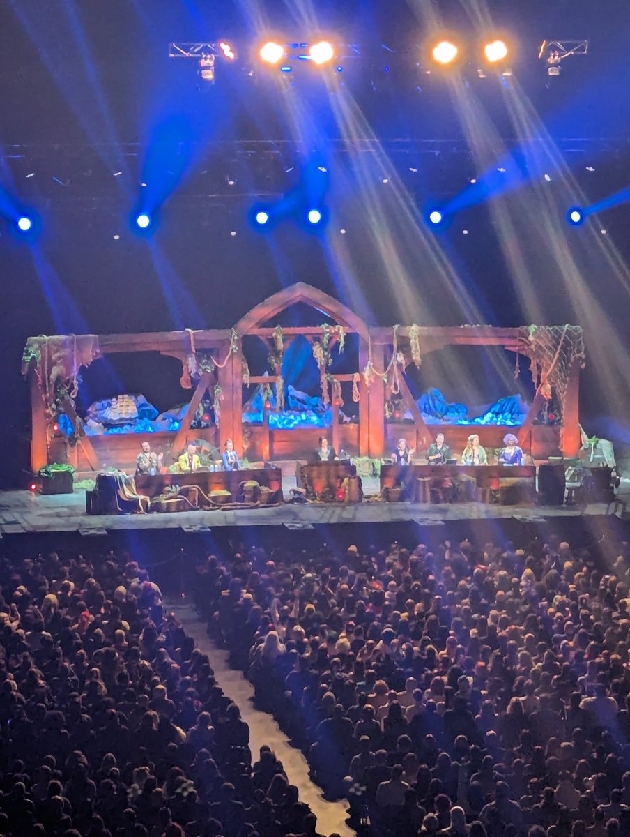 GUYS <a href="/pixelcutes/">pixel 🦇</a> TOOK ME ON A DATE TO SEE CRITICAL ROLE TONIGHT AND IM SO PSYCHED WE GOT TO SEE THEM LIVE - I would have been devastated to have missed it but Pookie had me covered AAAAAAAAA IT WAS REALLY GOOD I HAD A GREAT TIME