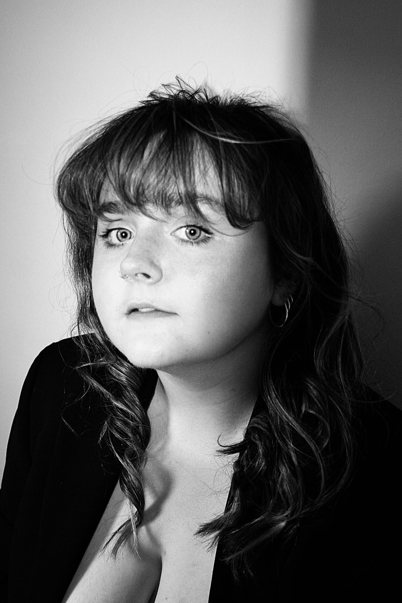 KateBHdj's tweet image. I am working with brand new Irish artist Emily Jane, she was on @RTEArena last night!
Have a listen!!!
Her EP launch is this Sunday at Hens Teeth Dublin, 12.30pm
Tix are in this link
eventbrite.ie/e/emily-jane-e…
Listen back here
rte.ie/radio/radio1/c…