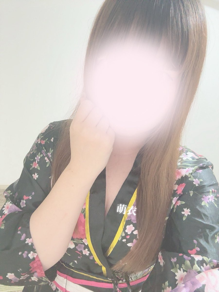 遅くなりましたが❕退勤してます🌸
本日来てくれたお兄様方ありがとうございました🎶
今日来てくれたお兄様たち凝りすごくてやりがいあった✊🏻♡またゴリゴリにほぐされに来てね🤣
体軽くなったし癒されたって言ってくれて嬉しかったよ、また待ってる🫶🏻