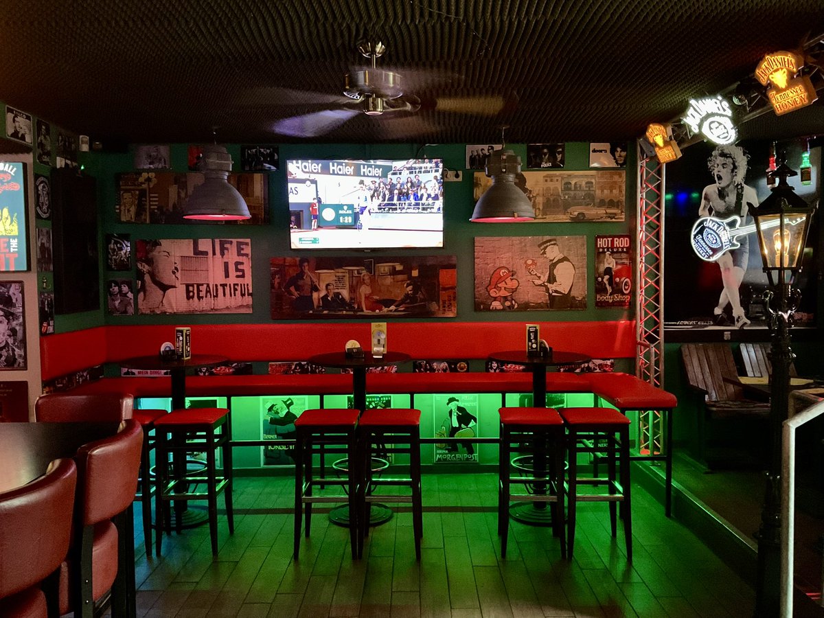 Match Day #FIFAClubWorldCup ab 20:30 Uhr
ab 18:00 U21 ￼#halbfinale        #England vs #holland
ab 20:30 U21 Halbfinale ￼#deutschland vs #Frankreich